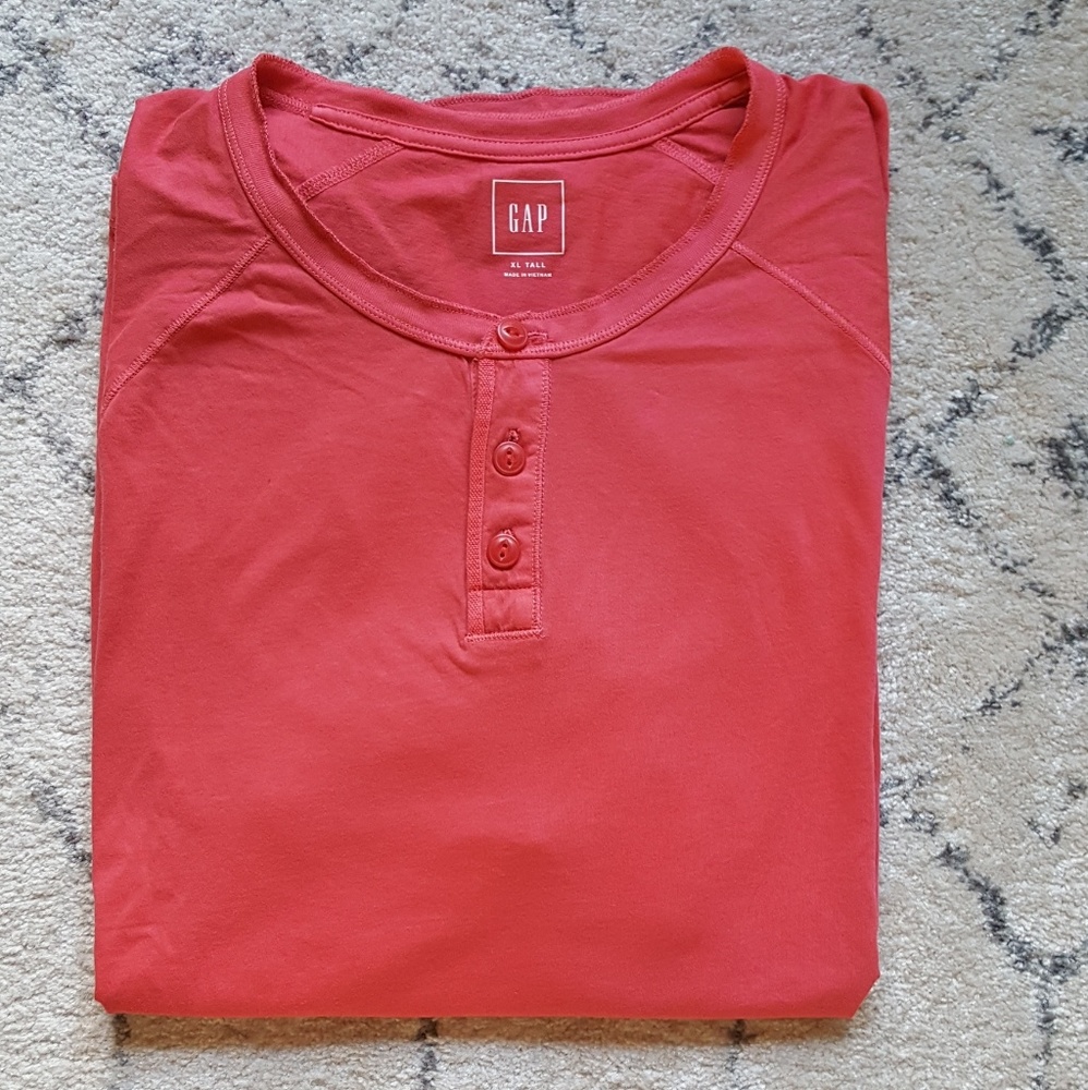 Rusted Red Henley